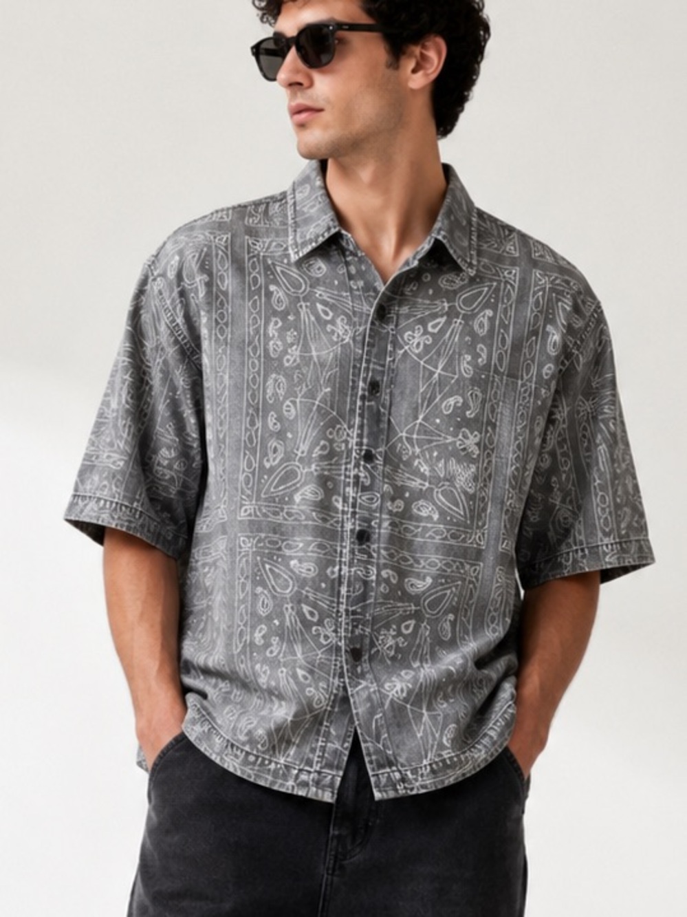 Armani Exchange Men’s Gray Paisley Short Sleeve Button Up Shirt Size M NWT